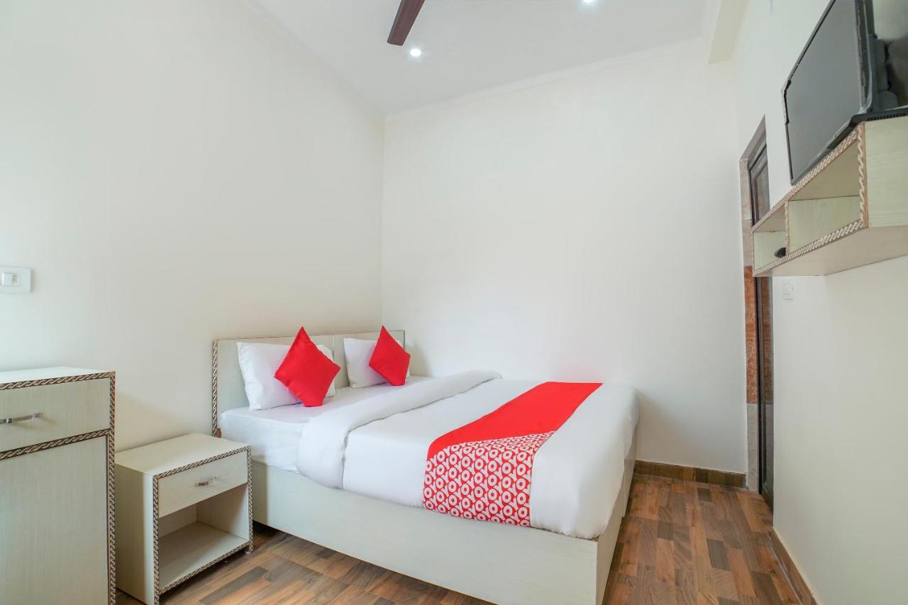 Готель Oyo 67163 Anantham Residency Narendra Nagar Екстер'єр фото