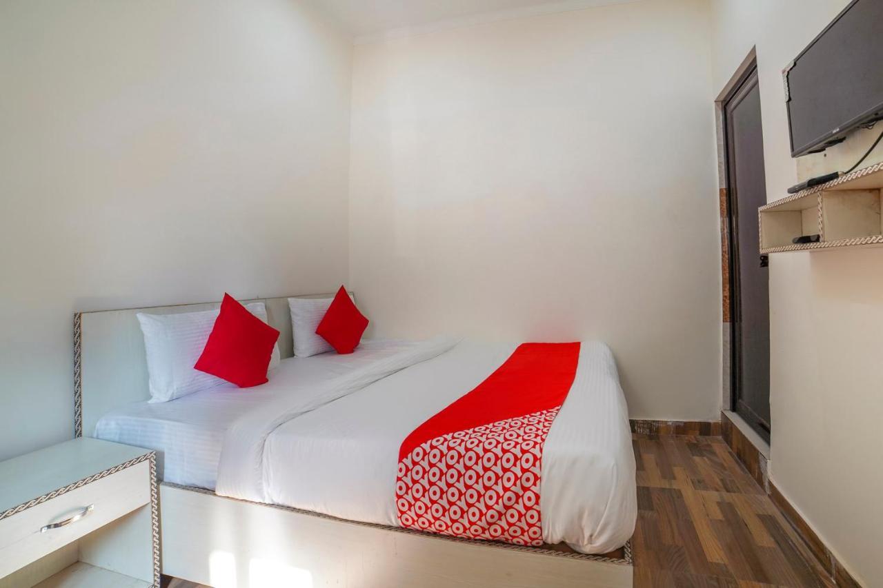 Готель Oyo 67163 Anantham Residency Narendra Nagar Екстер'єр фото