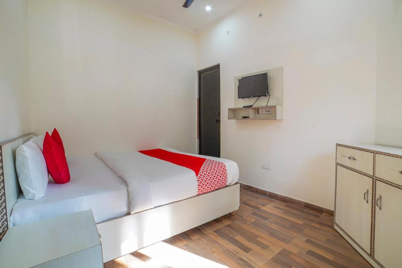 Готель Oyo 67163 Anantham Residency Narendra Nagar Екстер'єр фото