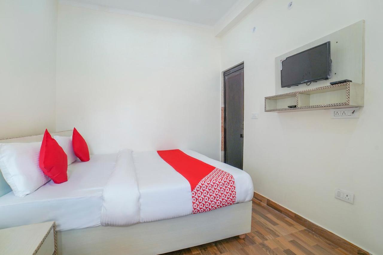 Готель Oyo 67163 Anantham Residency Narendra Nagar Екстер'єр фото