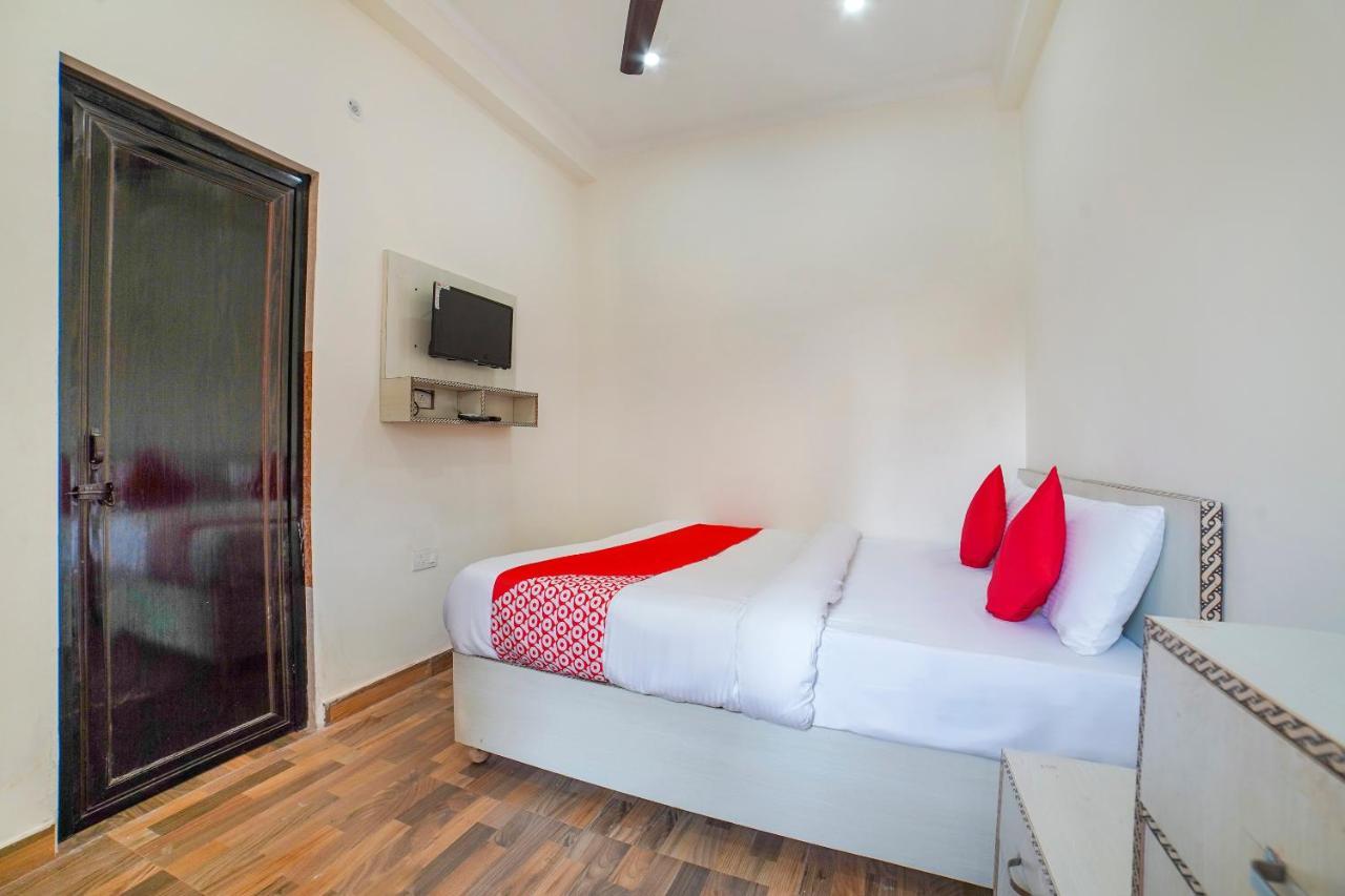 Готель Oyo 67163 Anantham Residency Narendra Nagar Екстер'єр фото