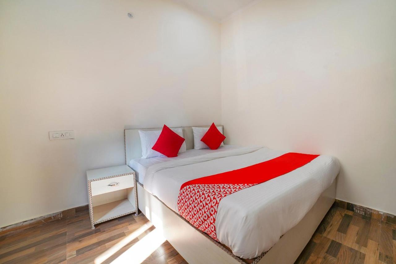 Готель Oyo 67163 Anantham Residency Narendra Nagar Екстер'єр фото